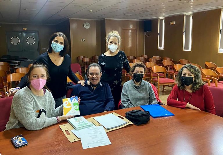 Profesionales del Hospital de Puertollano y pacientes expertos, unidos en el abordaje de la esclerosis múltiple