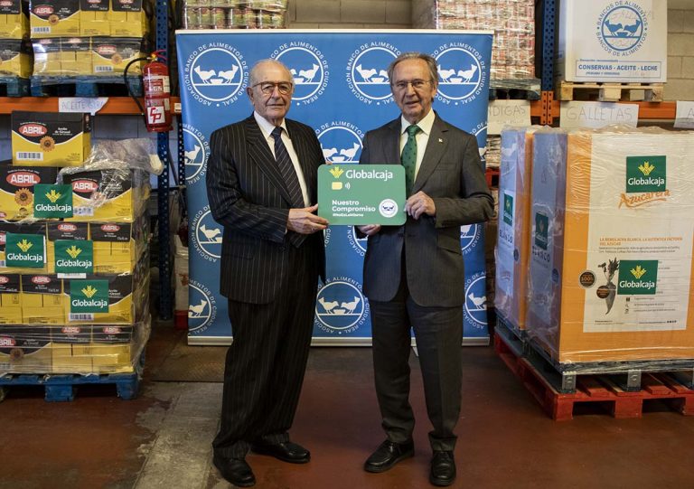 Globalcaja revalida su colaboración con el Banco de Alimentos de Ciudad Real formalizando una donación para la adquisición de 3.000 kilos de productos básicos