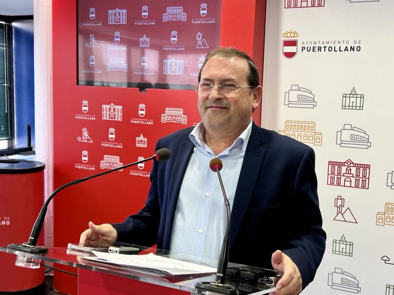 El alcalde de Puertollano confía en la llegada de nuevas empresas y la mejora de los servicios municipales en 2023