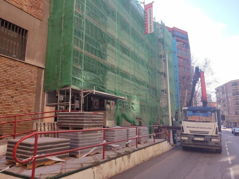 Puertollano: Buen ritmo de las obras de eficiencia energética en el edifico del centro social Gran Capitán