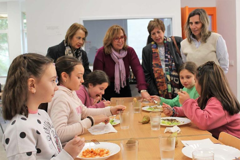 El Gobierno de Castilla-La Mancha invierte 1,2 millones de euros en la mejora de la atención de escolares y mayores de Almadén