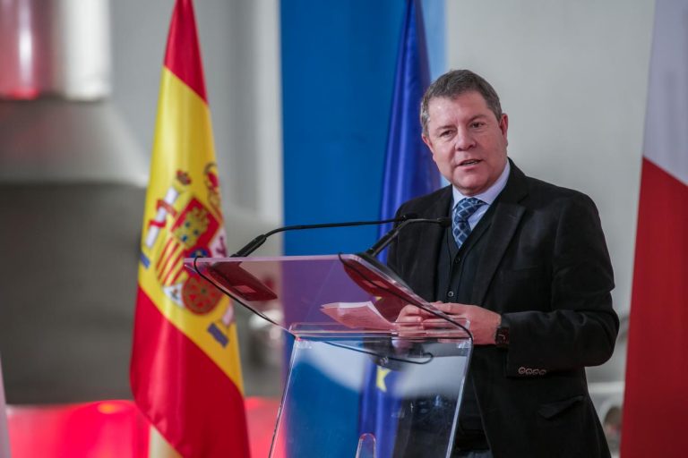 García-Page avanza que el Gobierno regional va a “doblar” el presupuesto destinado al Bono Social Térmico que beneficiará a 85.000 familias