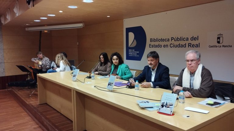 Jesús Maroto presenta su poemario “No hemos perdido nada”
