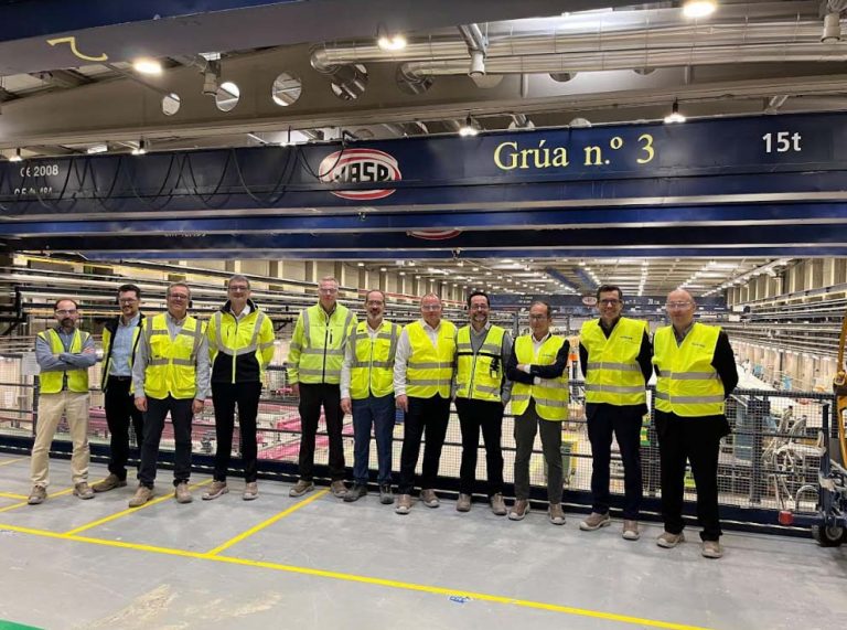 El presidente de Vestas, Henrik Andersen, visita la<br>fábrica de palas eólicas de Daimiel