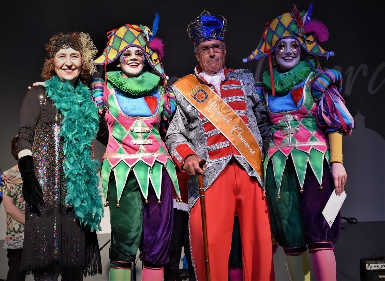 “La Victoria” de Puertollano se alza con el primer premio del concurso de chirigotas y comparsas de Miguelturra