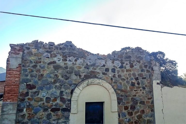 Indignación en Solanilla del Tamaral y Mestanza por el derribo parcial de la ermita de la Virgen de la Fe
