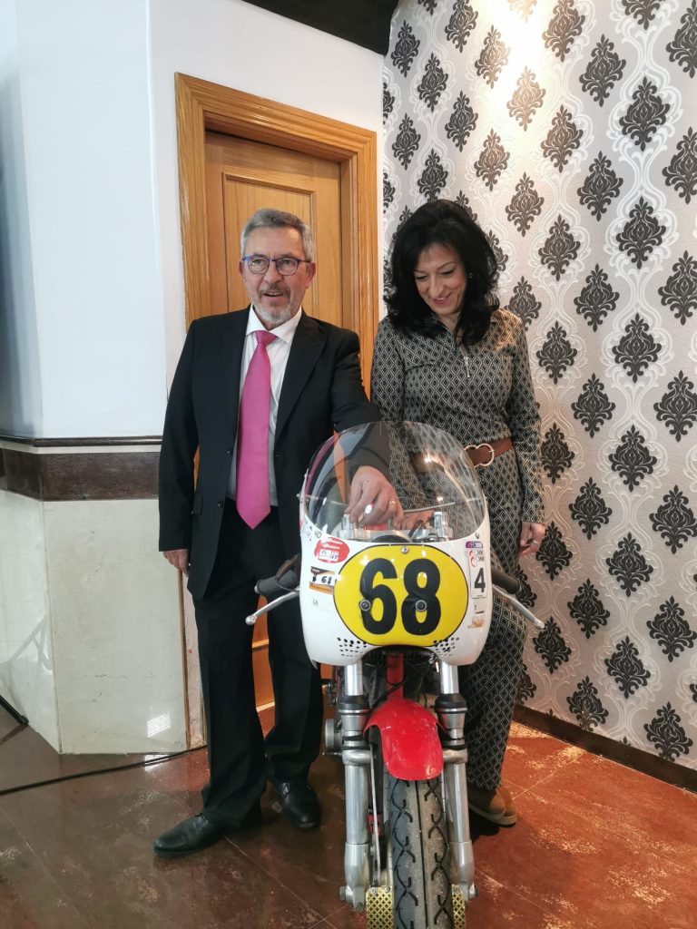 Ángel Buitrago, una reconocida figura del motociclismo en toda España, formará parte de la candidatura del PSOE de Villanueva de los Infantes