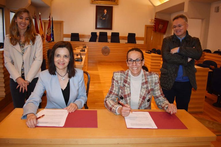 Cruz Roja y el Ayuntamiento de Ciudad Real firman un convenio de colaboración para la reforestación de seis hectáreas en el Parque de la Atalaya