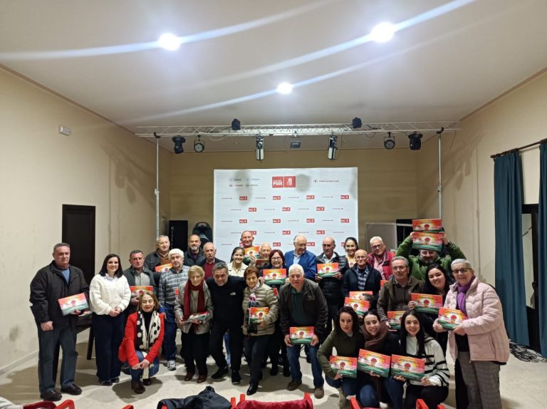 Francisco Pérez destaca que a los alcaldes y concejales socialistas les distingue “escuchar a la gente y gobernar con cabeza y alma” 