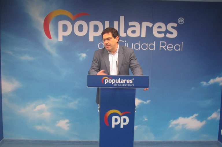 Valverde: «Al PSOE se le están cayendo las banderas de defensa del feminismo»