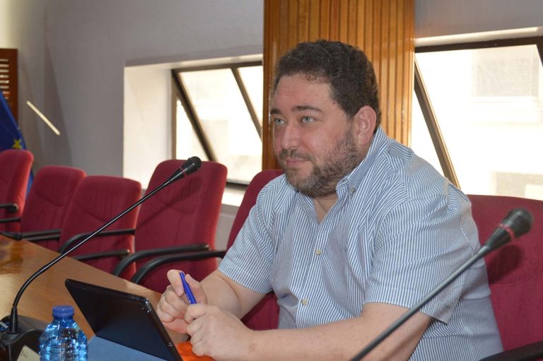 Puertollano y la caída de los pétalos