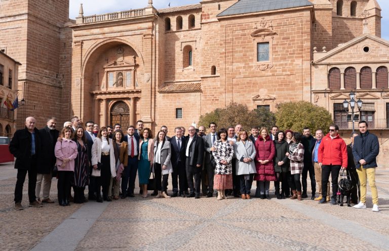 PSOE: «El Campo de Montiel sigue avanzando en servicios y movilidad, gracias a un Gobierno regional que no para de trabajar por sus vecinos y vecinas»