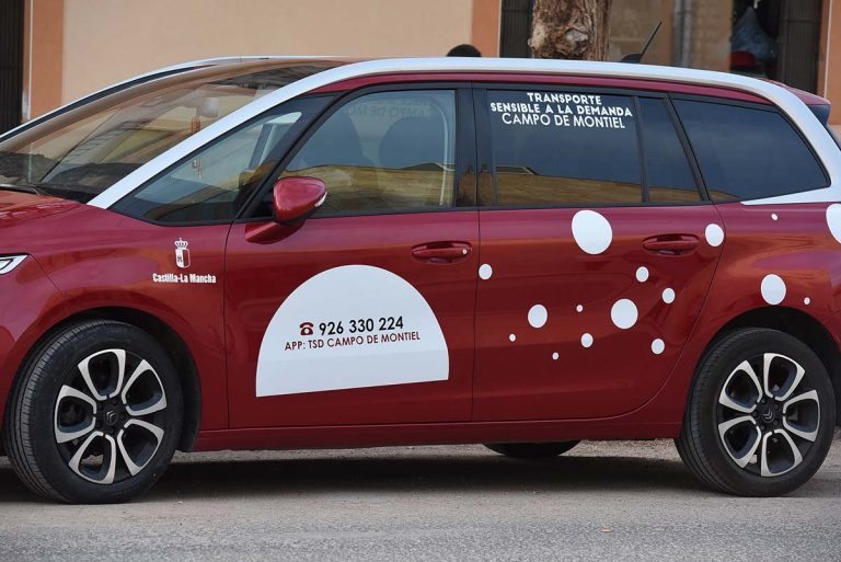 El PSOE de Montiel destaca la oportunidad que supone para el pueblo y la comarca el servicio de Transporte Sensible a la Demanda