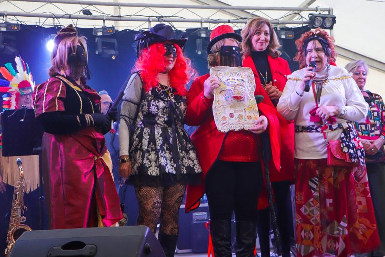 Cerca de 600 personas dieron ayer vida al desfile de Carnaval más grande celebrado en Almodóvar del Campo