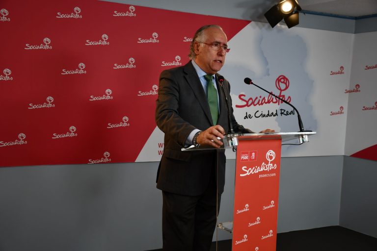 Francisco Pérez Alonso niega que las listas de espera del SESCAM estén falseadas y se pregunta si lo que le duele al PP es que se estén reduciendo  