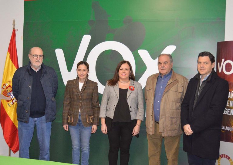 Vox se reúne con el Ateneo Taurino Manchego