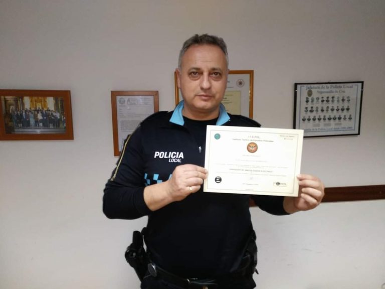 Javier Delgado, el policía local herido en el tiroteo de Argamasilla de Calatrava, vuelve al quirófano