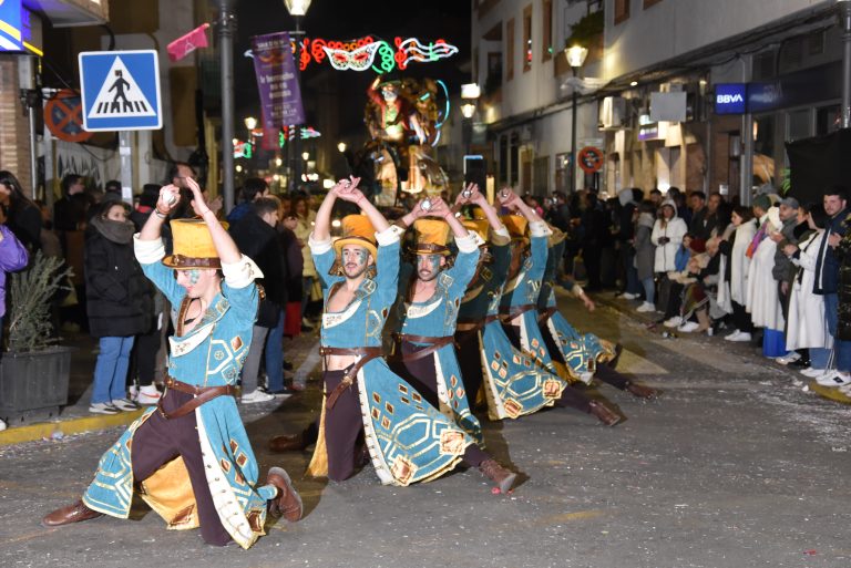 El Alhiguí de Honor del Carnaval de Miguelturra se va para «El Burleta» de Campo de Criptana con su alegoría de  la Revolución Industrial