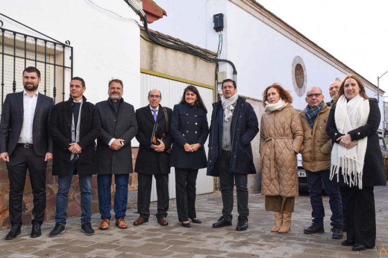 La secretaria de Estado de Telecomunicaciones constata en Cabezarados cómo rentabiliza la Diputación la conectividad que promueve el Gobierno