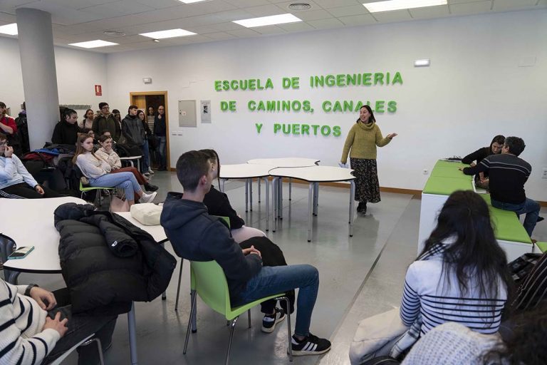La Escuela de Caminos homenajea a Araceli Sánchez, la ingeniera que tuvo que firmar como un hombre el proyecto eléctrico de la Calvo Sotelo de Puertollano