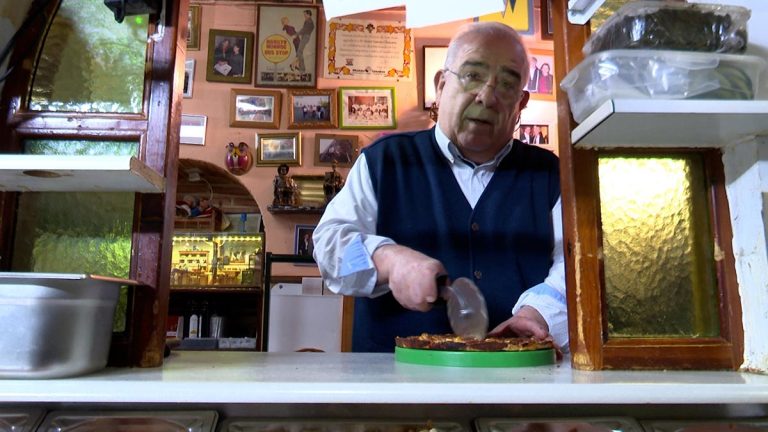 Víctor, 36 años regentando la pizzería Las Cancelas en Alcázar de San Juan: «Don Quijote pediría una margarita, Sancho una doble masa»