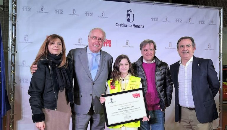 Puertollano: Adriana Cabezas recogió el primer premio del XI Concurso de Dibujo Escolar del Servicio 1-1-2