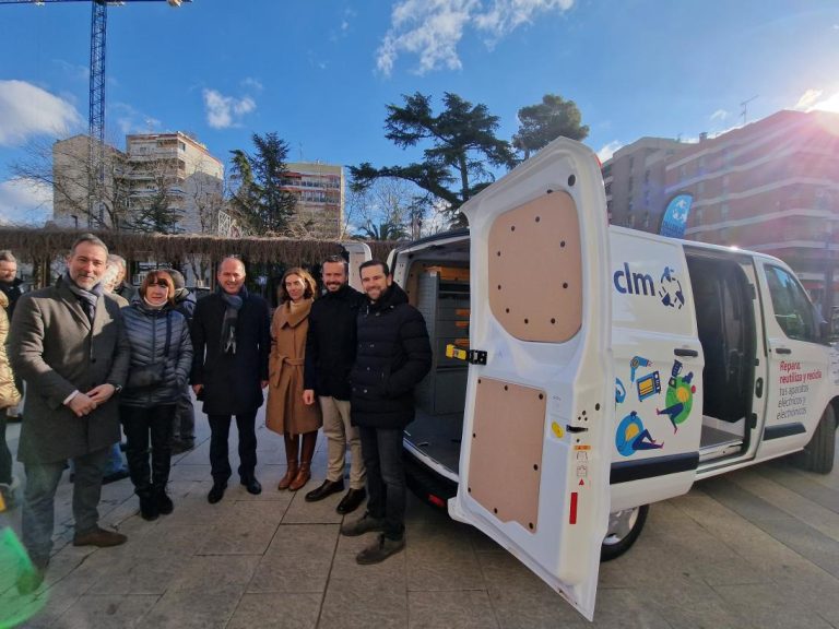 El Gobierno regional impulsa su modelo de economía circular con 120 actividades en municipios para mejorar la gestión de los residuos eléctricos y electrónicos