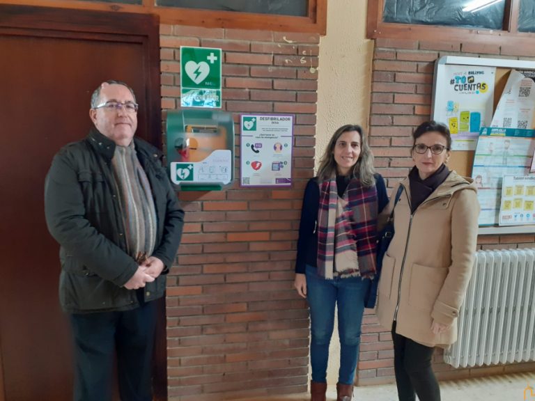 La Diputación provincial lleva desfibriladores hasta los centros educativos de las zonas rurales