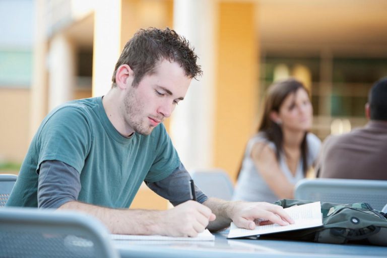 El DOCM publicará mañana la convocatoria de las pruebas para la obtención del certificado de enseñanzas iniciales del año 2023 