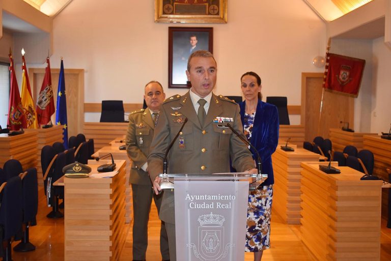 Ciudad Real acogerá el 18 de marzo una Jura de Bandera de personal civil en la Puerta de Toledo para 300 jurandos