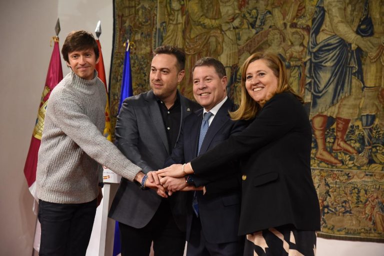 El presidente de Castilla-La Mancha blinda las condiciones laborales pactadas del personal funcionario docente no universitario