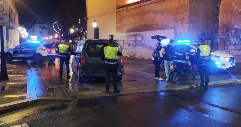 Ciudad Real: Rompe la luna de un coche en plena rabieta con su pareja