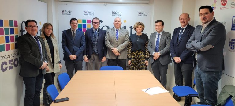 Vox Ciudad Real se reúne con FECIR