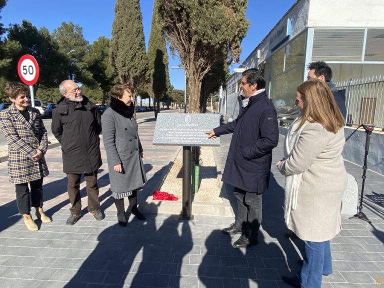 El presidente de la Diputación inaugura en Socuéllamos la remodelación del Paseo del Cementerio