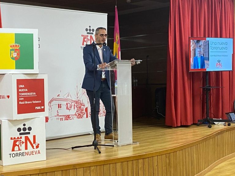 Raúl Bravo es elegido para encabezar el proyecto del PSOE de Torrenueva en las próximas elecciones