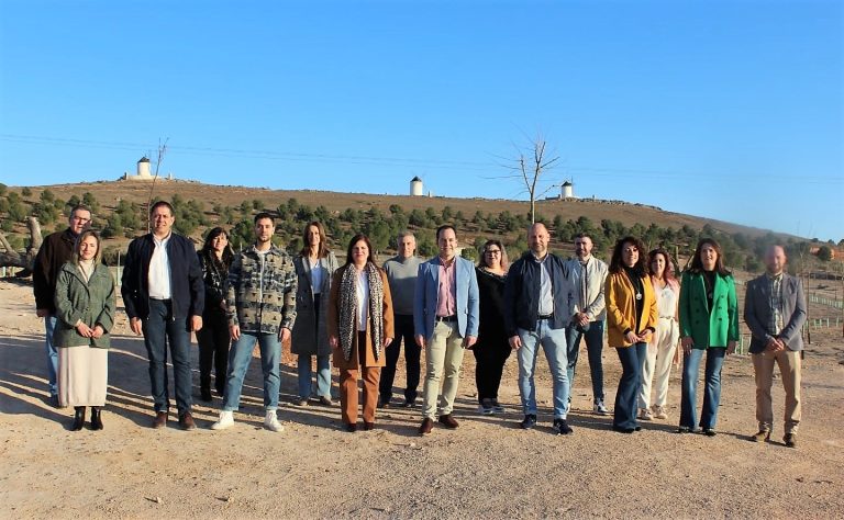 El PSOE de Herencia presenta un equipo de hombres y mujeres preparados para contribuir a mejorar la vida de sus vecinos y vecinas 