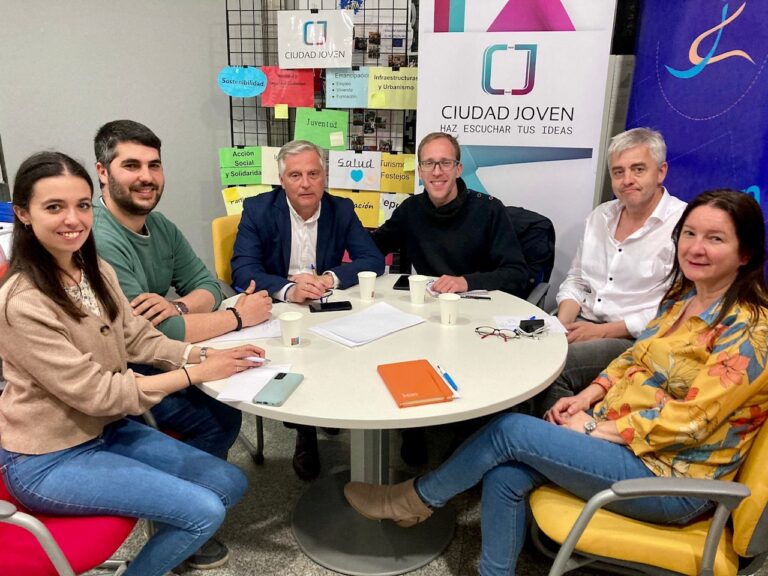 Paco Cañizares se reúne con el Consejoven y se compromete a que haya más participación de los jóvenes en Ciudad Real 