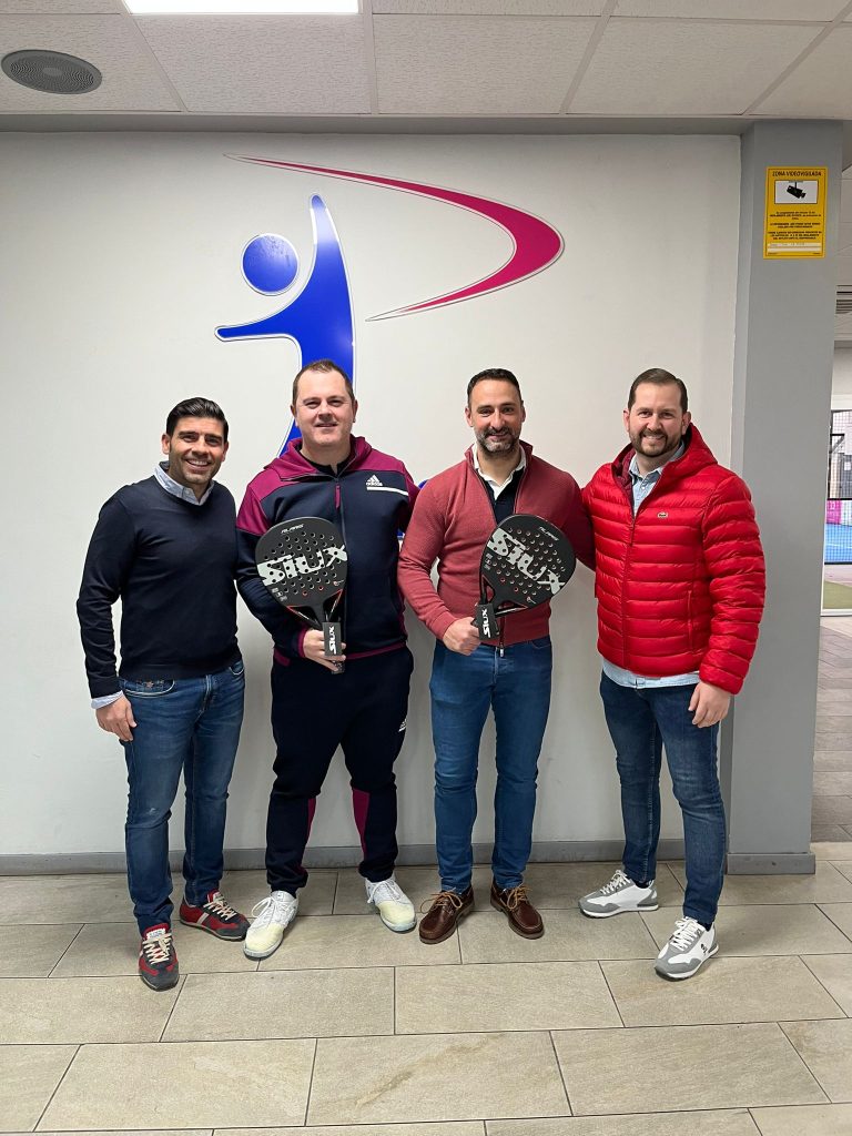 Éxito de participación en el torneo de pádel «Dentatis» celebrado en La Pista Deporte y Ocio