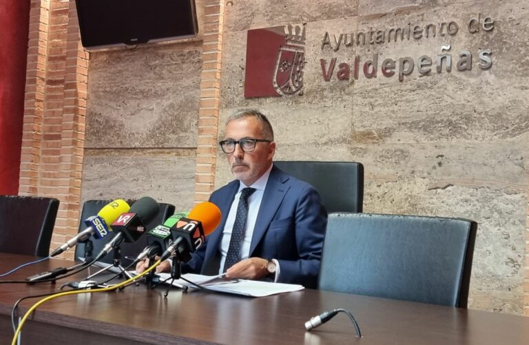 Inversiones para el puente subterráneo, plaza de Seis de Junio, colegio de El Lucero y ahorro energético en el próximo Pleno de Valdepeñas