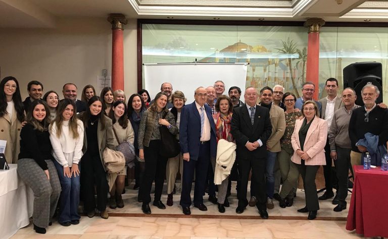 Pediatras de Castilla-La Mancha rinden un caluroso homenaje al doctor José Luis Grau Olivé