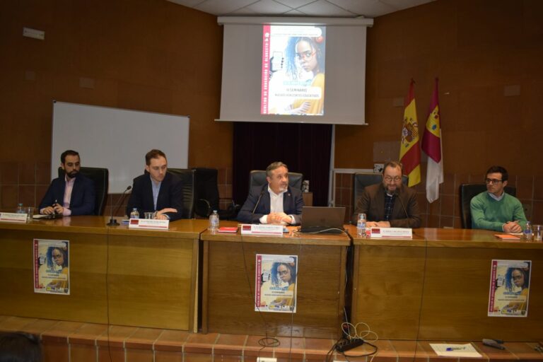 La Facultad de Educación de Albacete aborda las últimas tendencias y avances en tecnología educativa