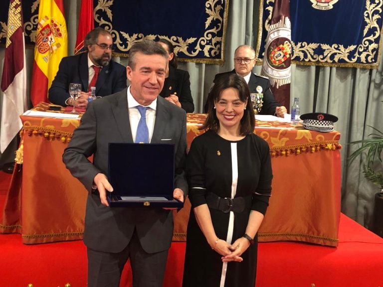 Pilar Zamora: “Los gobiernos socialistas siempre apoyarán a la Policía Local por su labor fundamental en la protección de los ciudadanos”