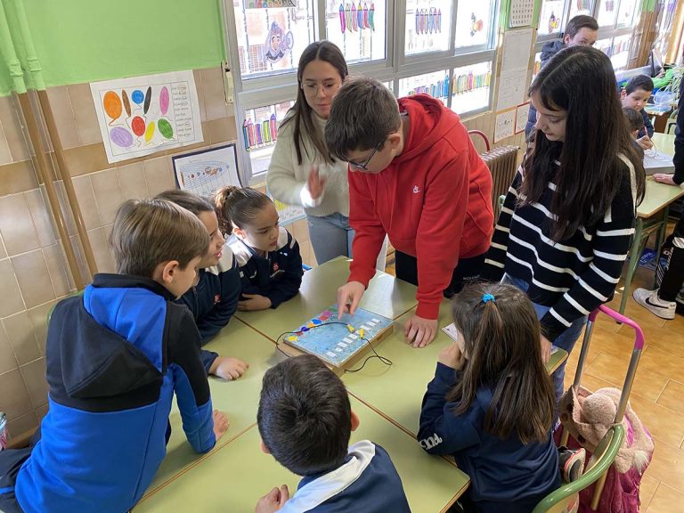 Un hermano mayor para los alumnos de Primaria del Colegio Salesiano de Puertollano