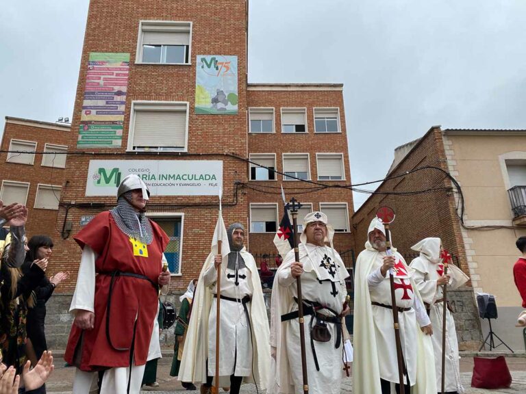 El Colegio María Inmaculada de Puertollano se traslada al medievo