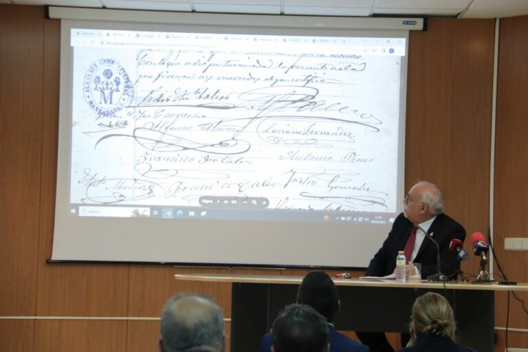 El Ayuntamiento de Manzanares digitaliza más de 200.000 documentos del archivo histórico