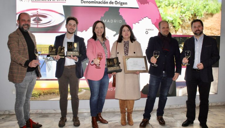 “Somos lo que somos gracias al vino” afirma  Rosa Melchor  en la entrega de premios a la calidad de los vinos D.O. La Mancha