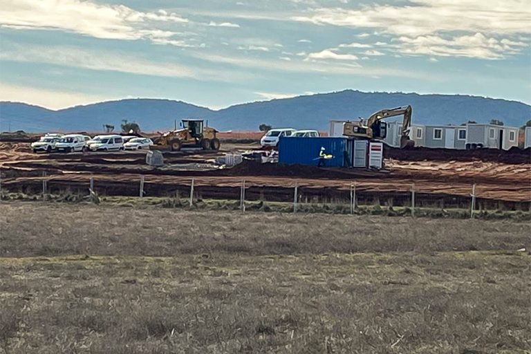 Comienzan en Brazatortas las obras de la subestación que canalizará electricidad fotovoltaica de tres municipios