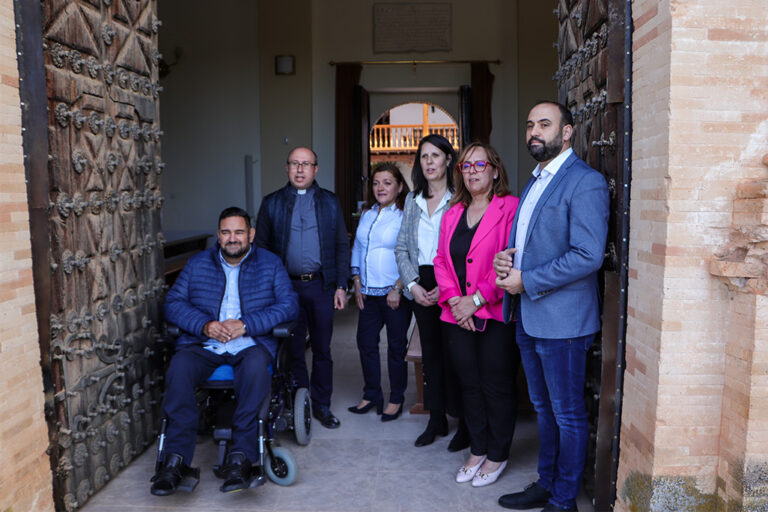 Junta y Ayuntamiento de Argamasilla de Calatrava restaurarán los portones de la ermita y santuario de la Virgen del Socorro