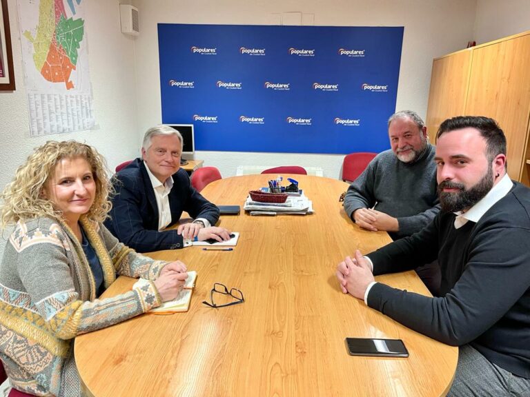 Ciudad Real: Paco Cañizares agradece a la Asociación para la Prevención del Suicidio el trabajo que realiza y la ayuda eficaz que presta a la sociedad
