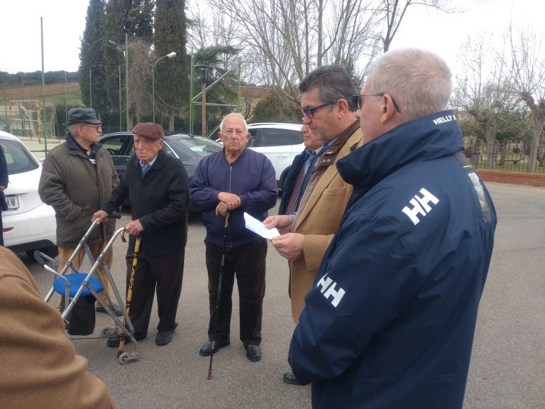 Almadenejos homenajea a Francisco Sánchez Menor con un emocionante acto y decreta dos días de luto oficial